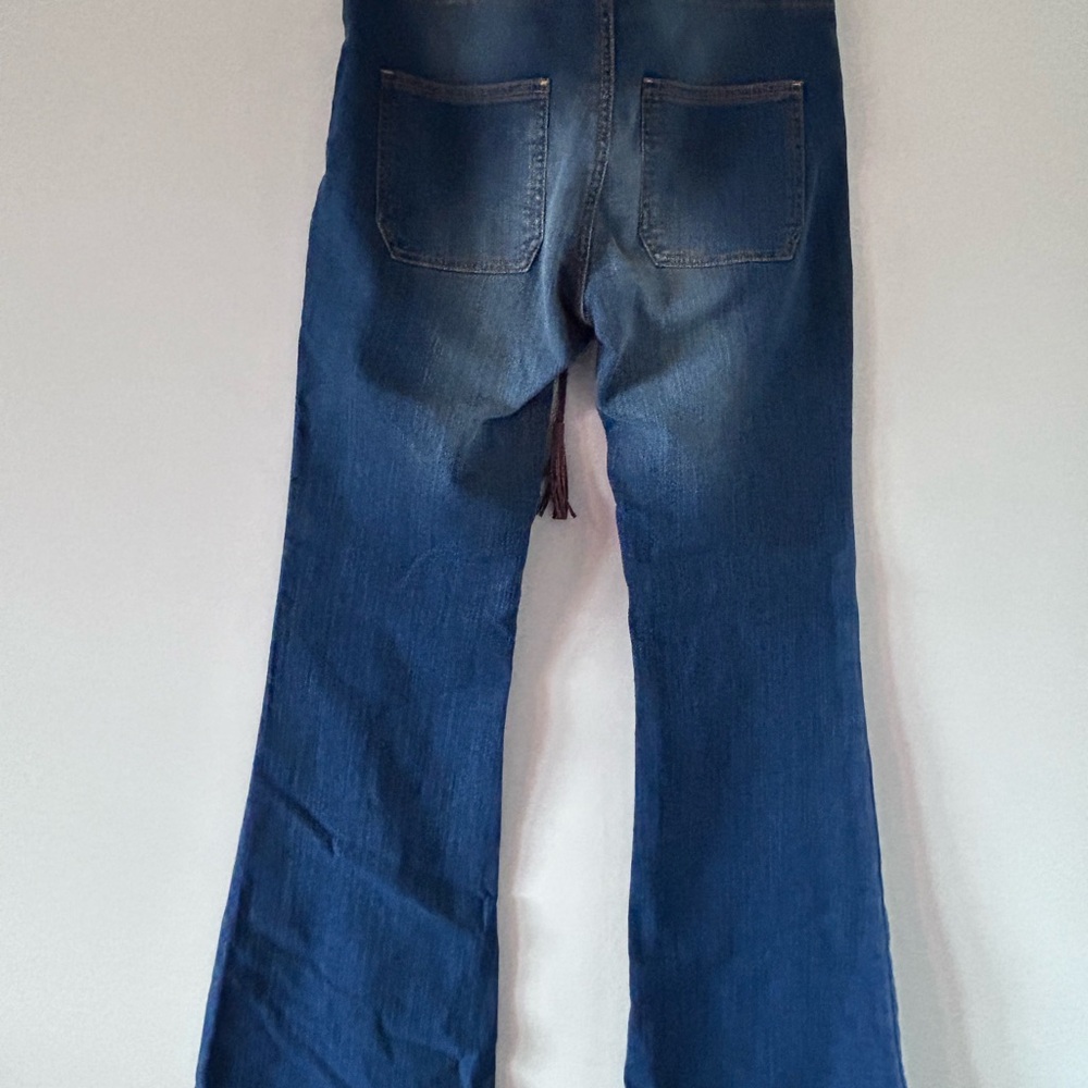 FOREVER 21 • Retro 70’s Bell Bottom Jean • 28 - Picture 4 of 7
